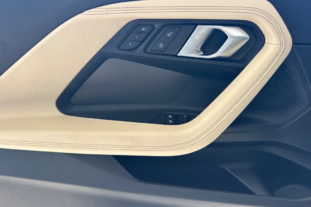 2025 BMW 2 Series 230i