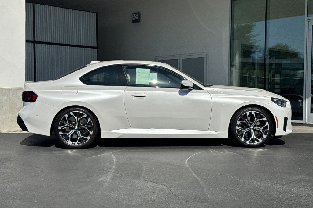 2025 BMW 2 Series 230i