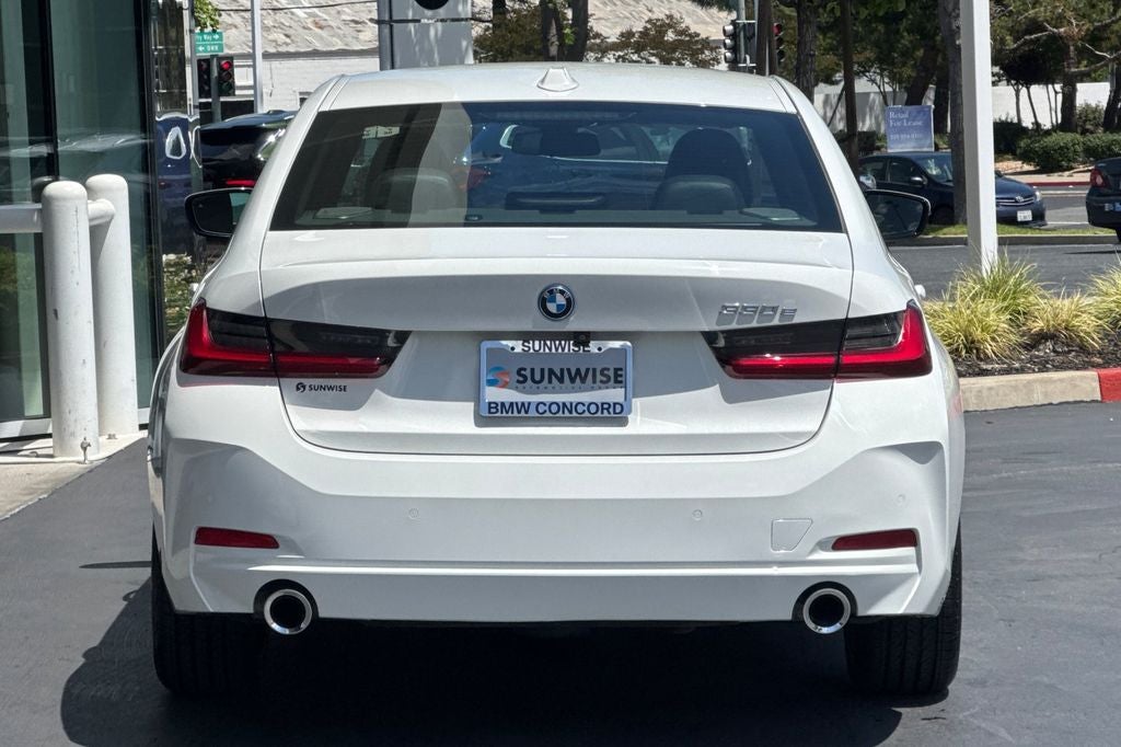 2023 BMW 3 Series 330e iPerformance
