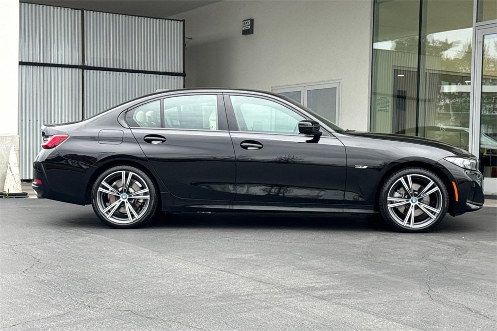 2023 BMW 3 Series 330e xDrive