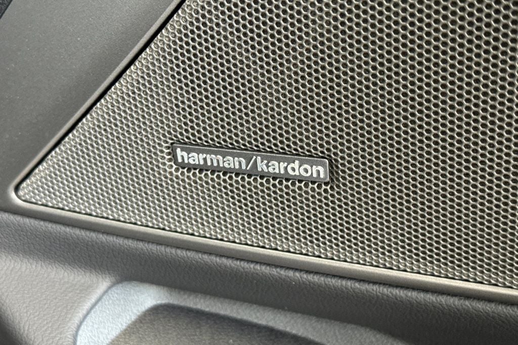 2025 BMW 3 Series M340i