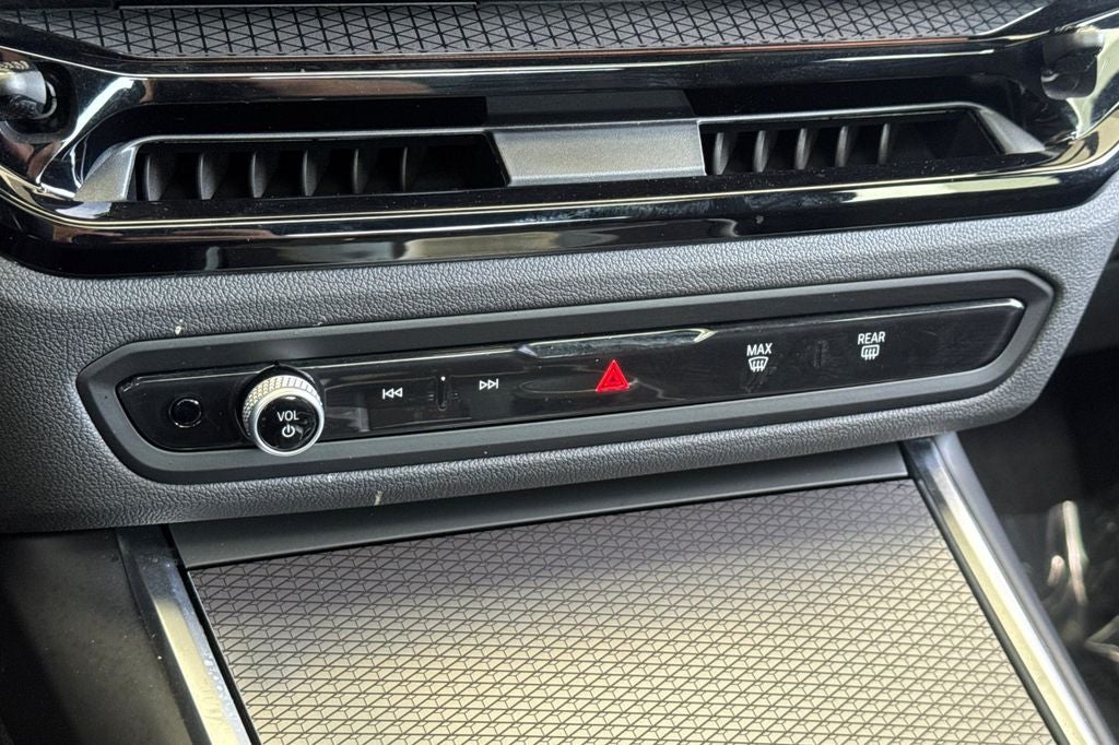 2025 BMW 3 Series M340i