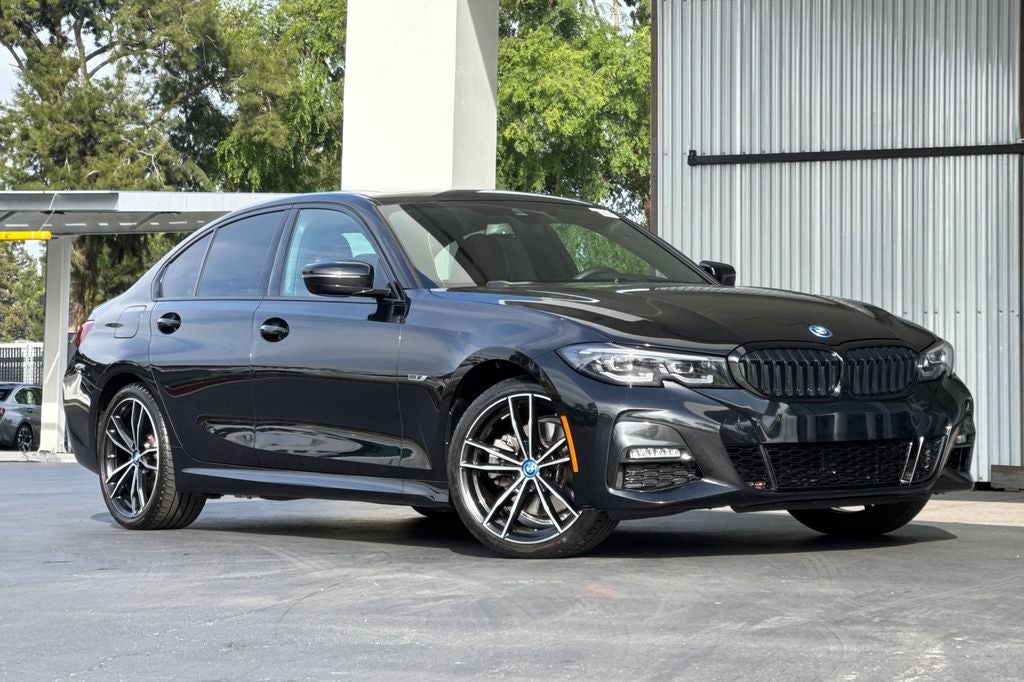 2022 BMW 3 Series 330e iPerformance