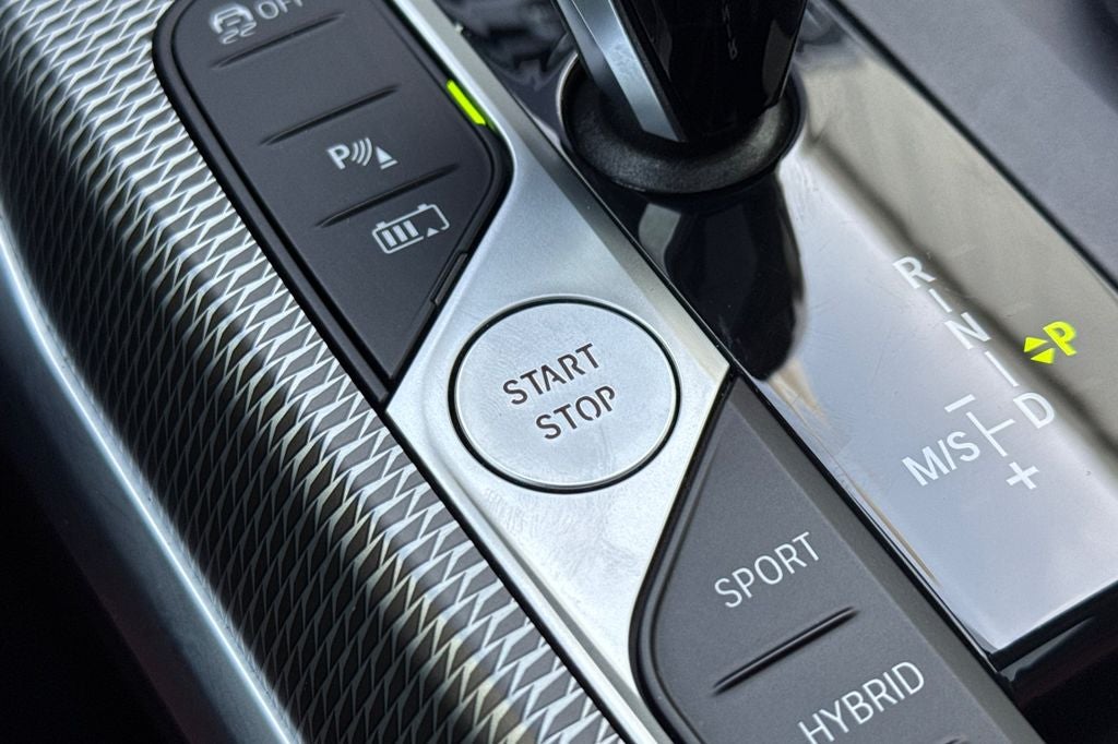 2022 BMW 3 Series 330e iPerformance