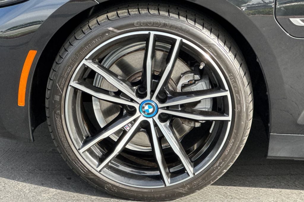 2022 BMW 3 Series 330e iPerformance