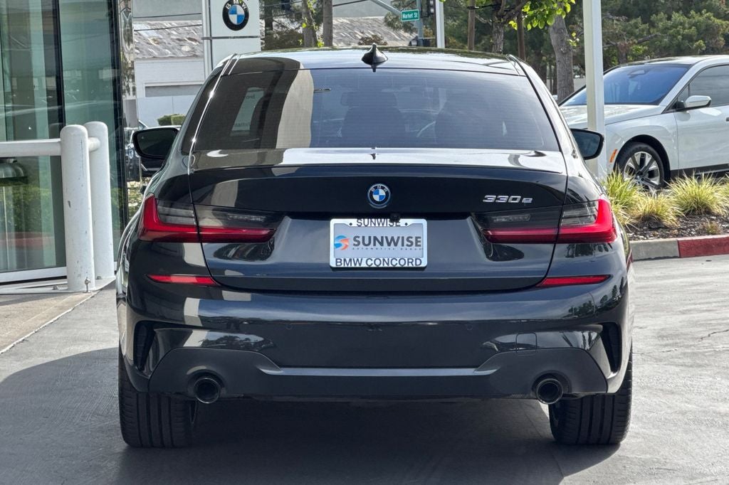 2022 BMW 3 Series 330e iPerformance
