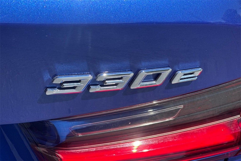 2022 BMW 3 Series 330e iPerformance