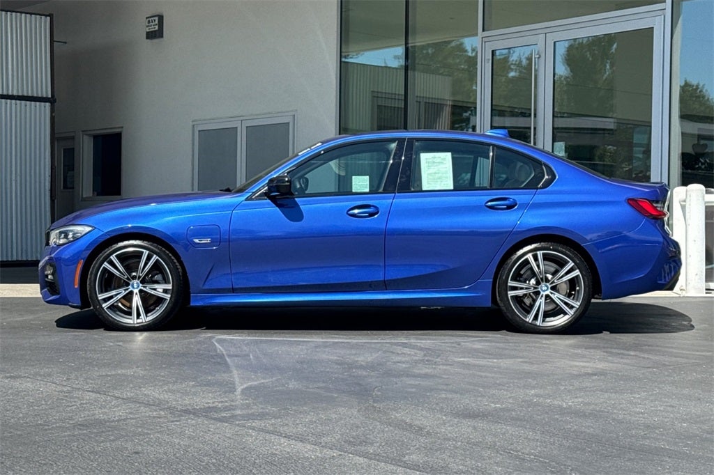 2022 BMW 3 Series 330e iPerformance