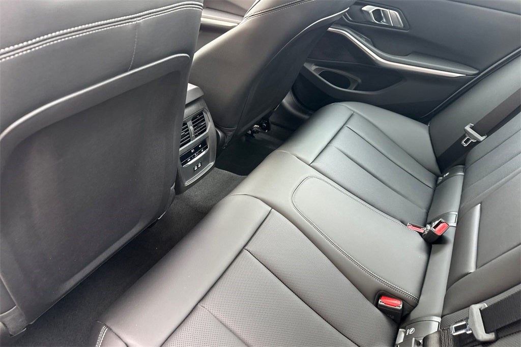 2026 BMW 3 Series 330i