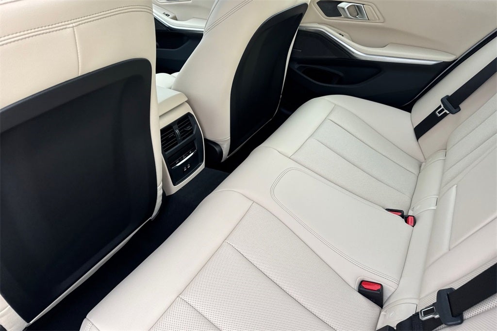 2026 BMW 3 Series 330i