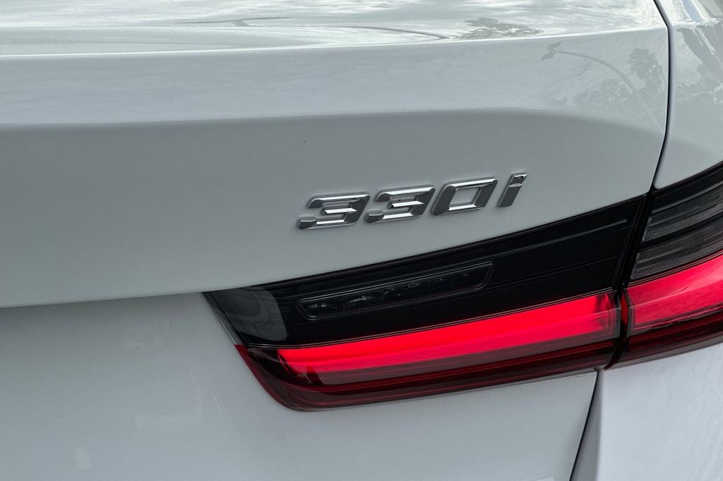 2025 BMW 3 Series 330i