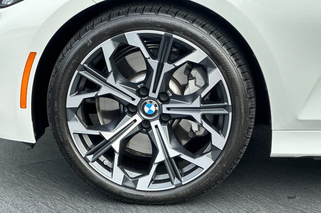 2025 BMW 3 Series 330i
