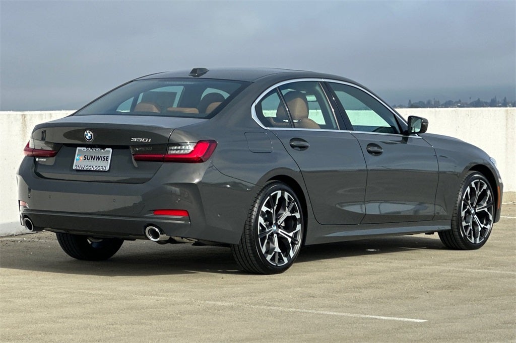 2026 BMW 3 Series 330i