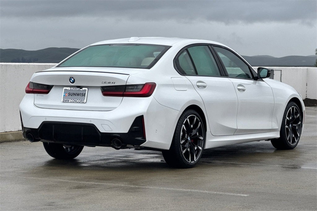 2026 BMW 3 Series 330i