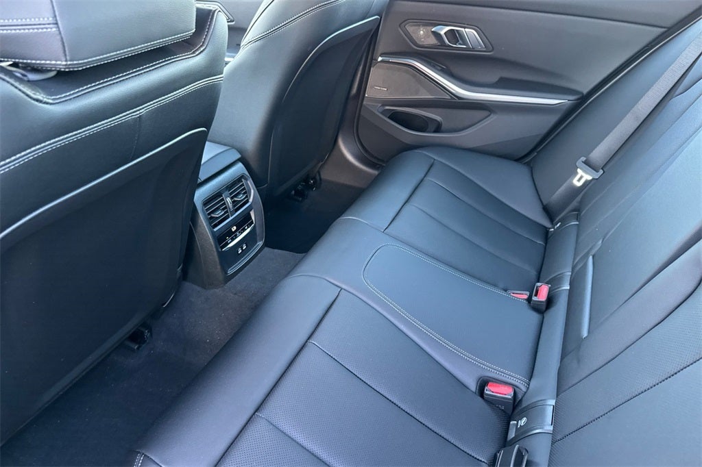 2026 BMW 3 Series 330i