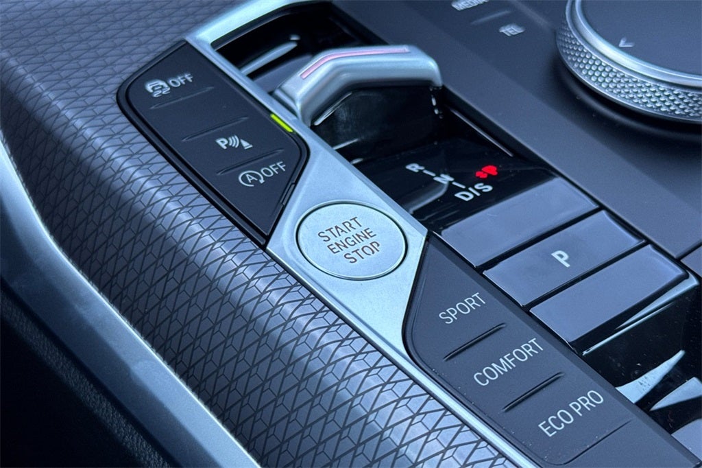 2026 BMW 3 Series 330i