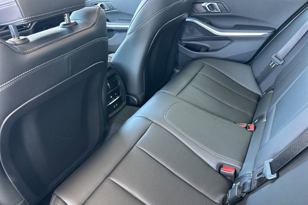 2025 BMW 3 Series 330i