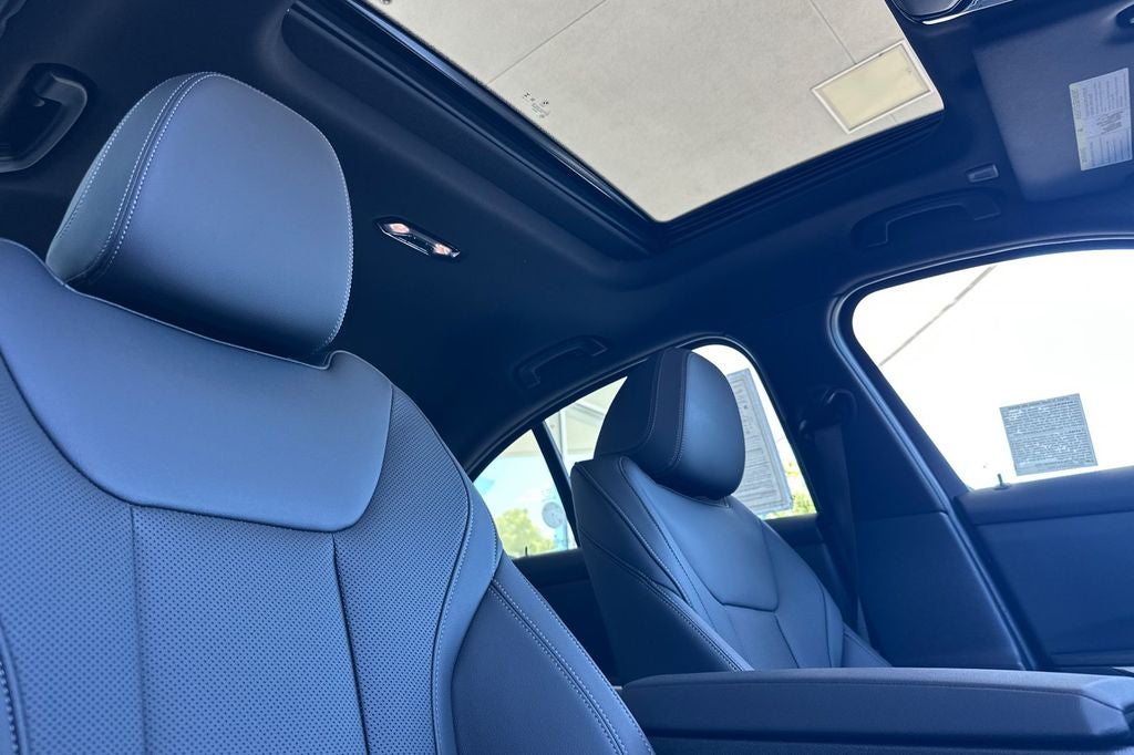 2025 BMW 3 Series 330i