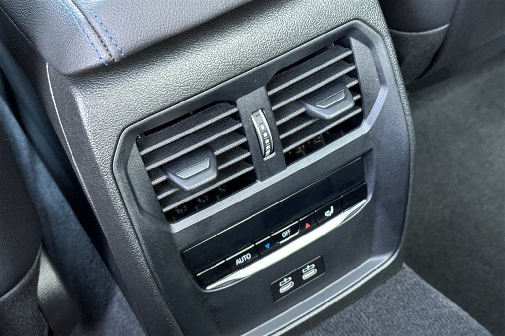 2025 BMW 3 Series 330i