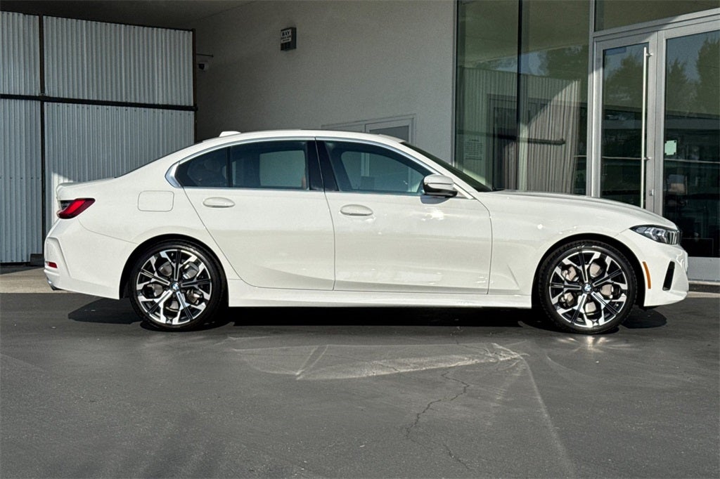 2025 BMW 3 Series 330i