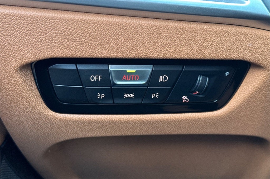 2025 BMW 3 Series 330i