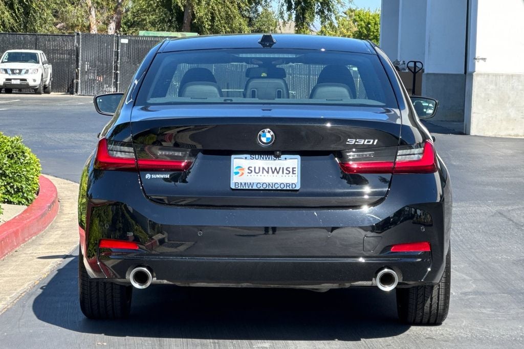2025 BMW 3 Series 330i