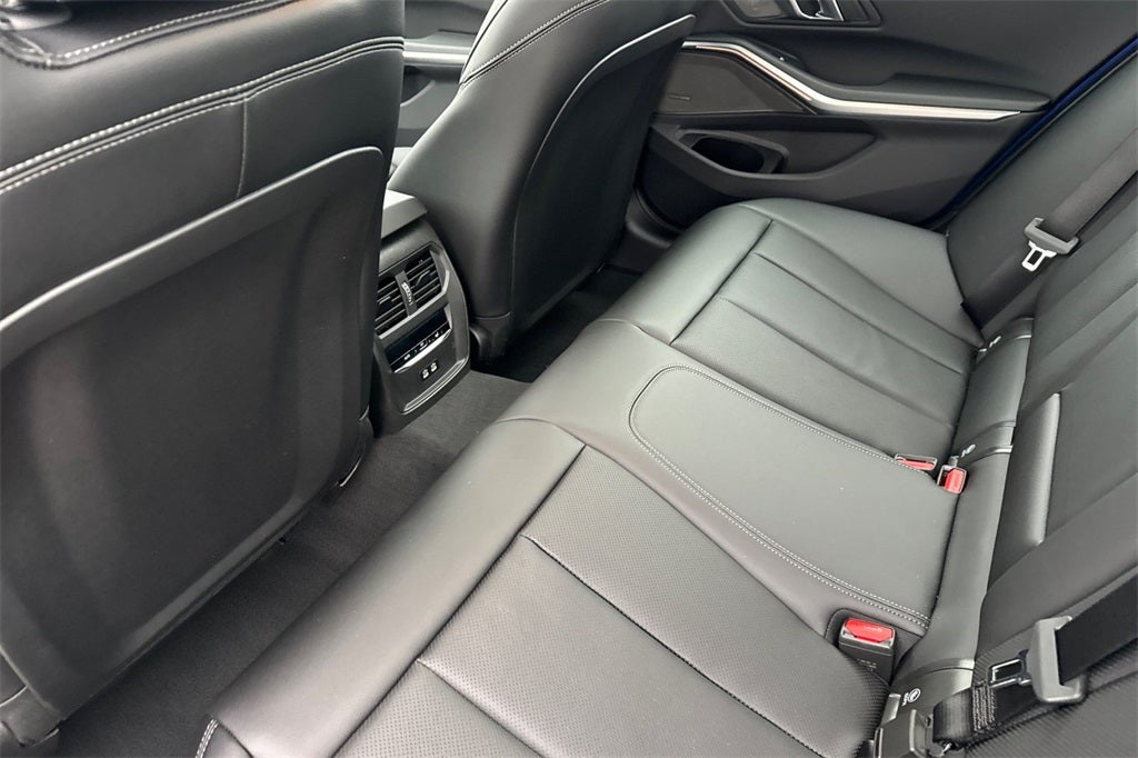 2026 BMW 3 Series 330i