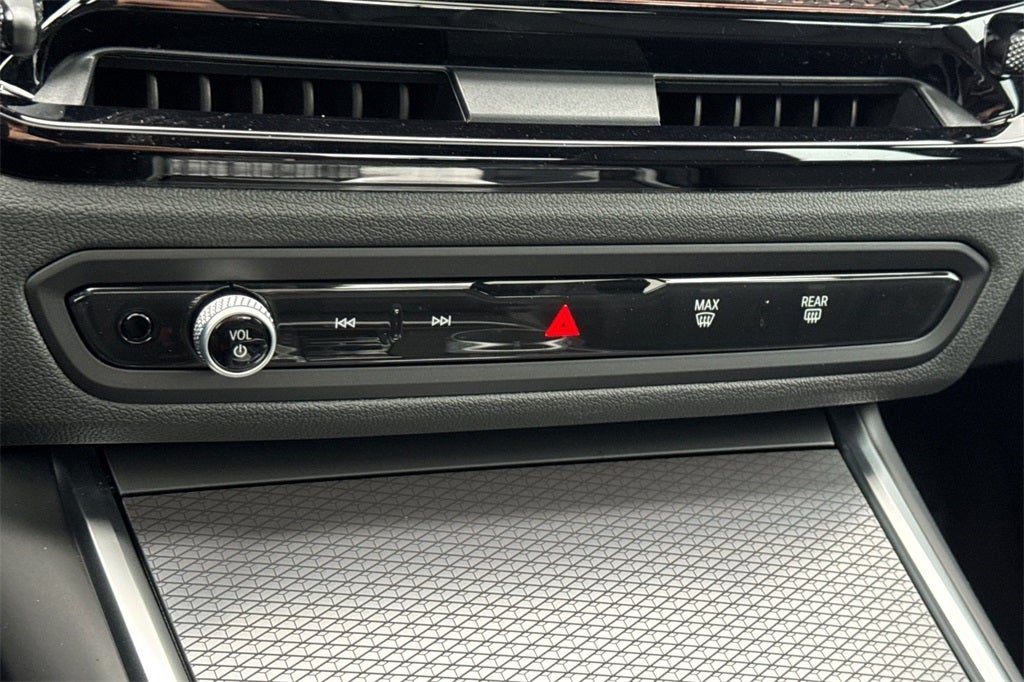 2026 BMW 3 Series 330i