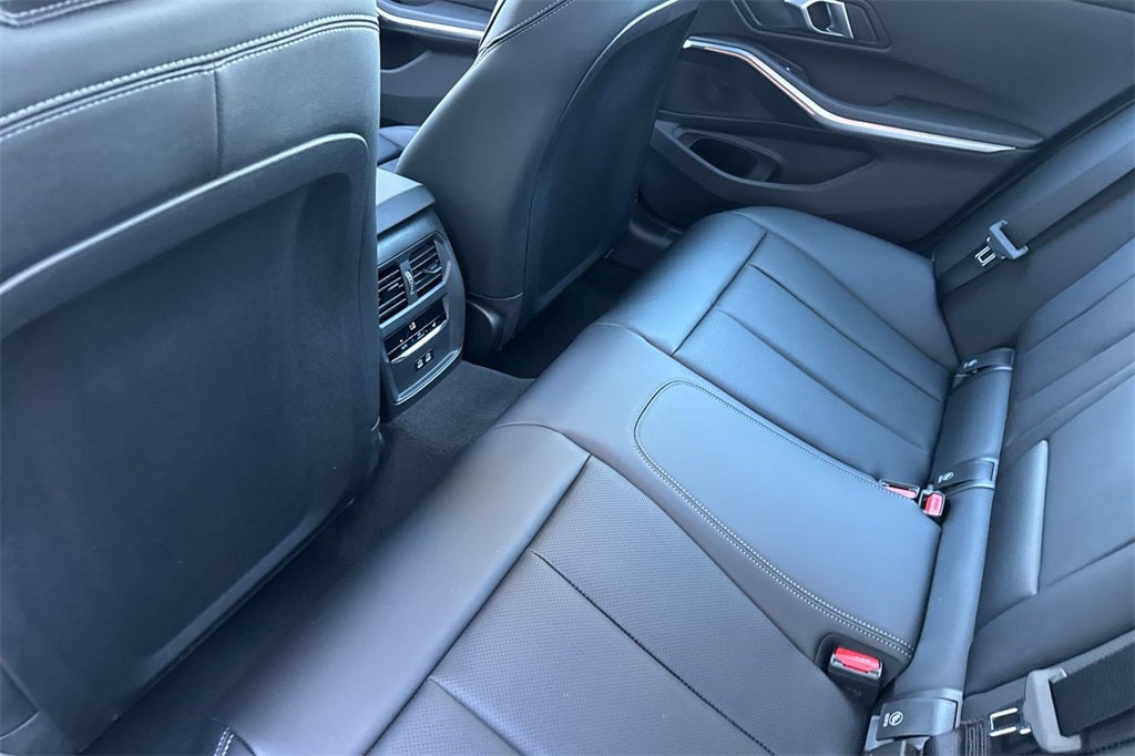 2026 BMW 3 Series 330i