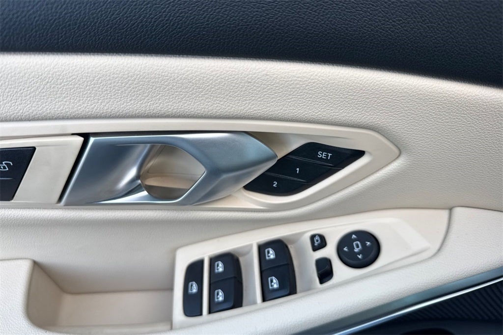 2025 BMW 3 Series 330i