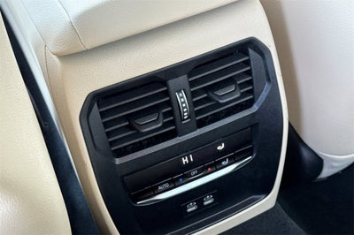 2025 BMW 3 Series 330i