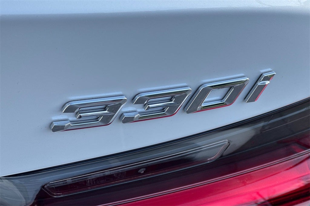2025 BMW 3 Series 330i