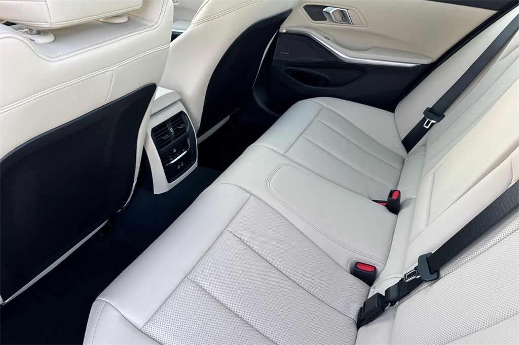 2026 BMW 3 Series 330i