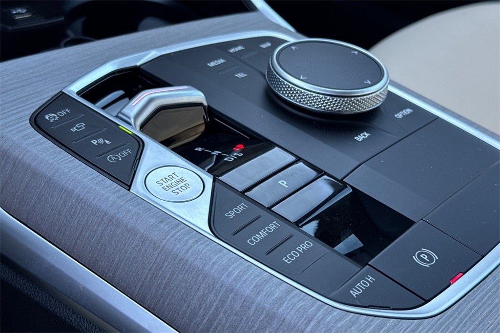 2026 BMW 3 Series 330i