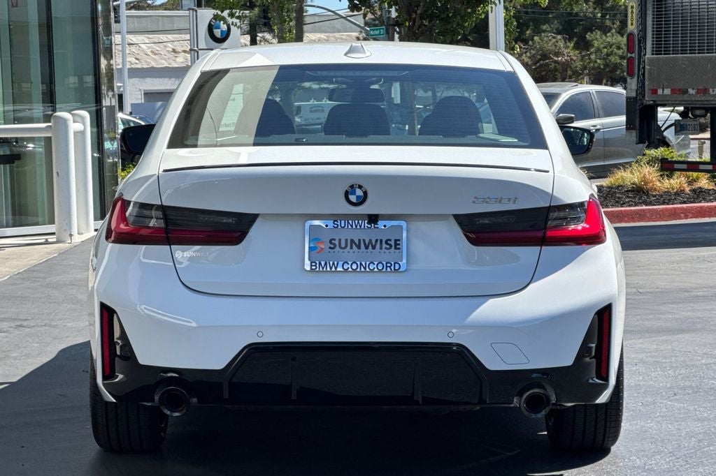 2026 BMW 3 Series 330i