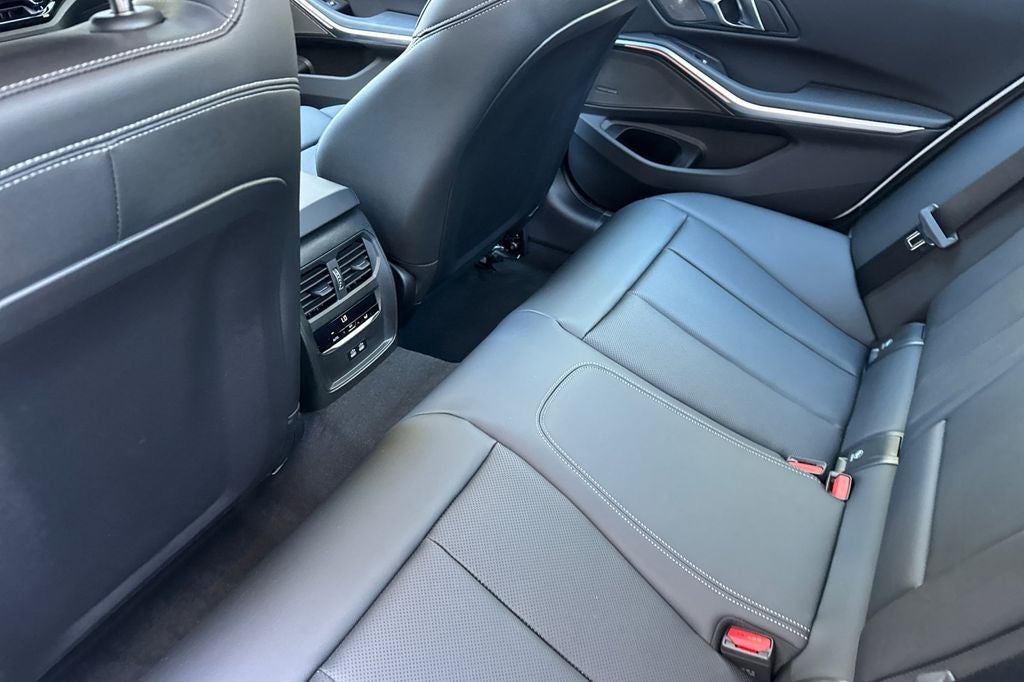 2026 BMW 3 Series 330i