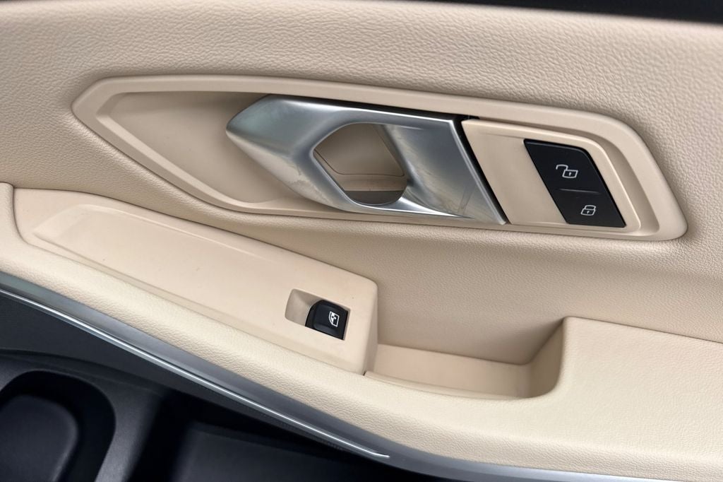 2025 BMW 3 Series 330i