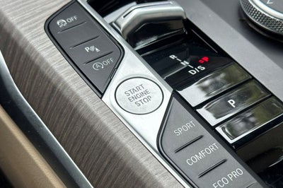 2025 BMW 3 Series 330i