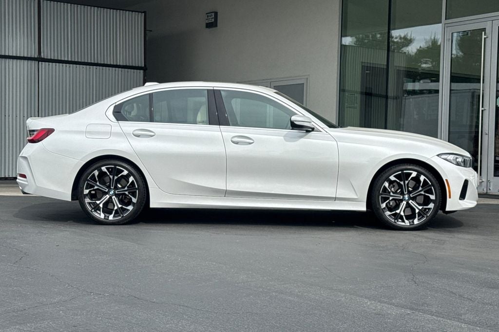 2025 BMW 3 Series 330i
