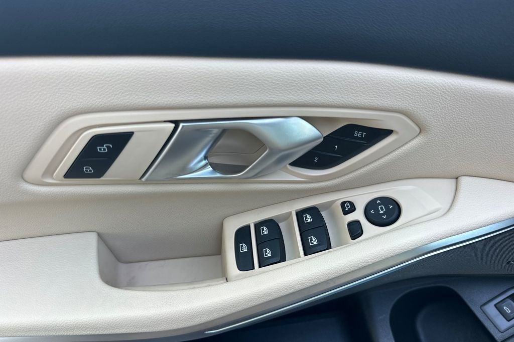 2025 BMW 3 Series 330i