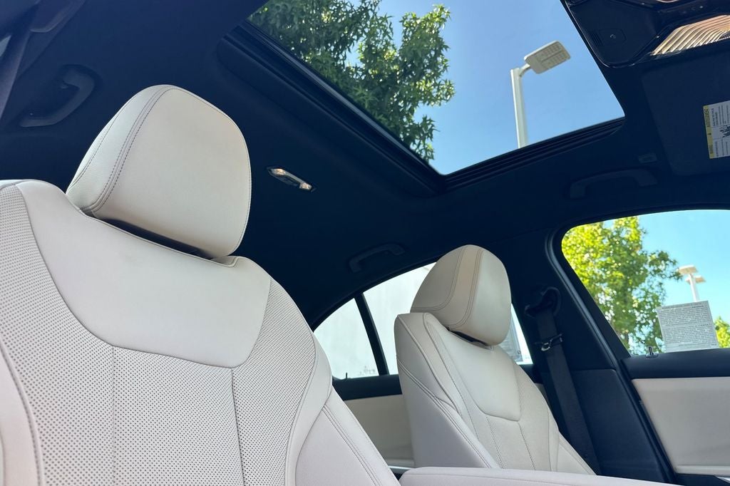 2025 BMW 3 Series 330i