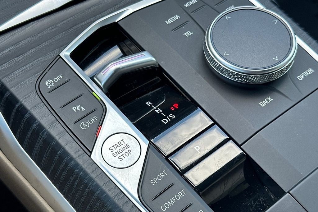 2025 BMW 3 Series 330i