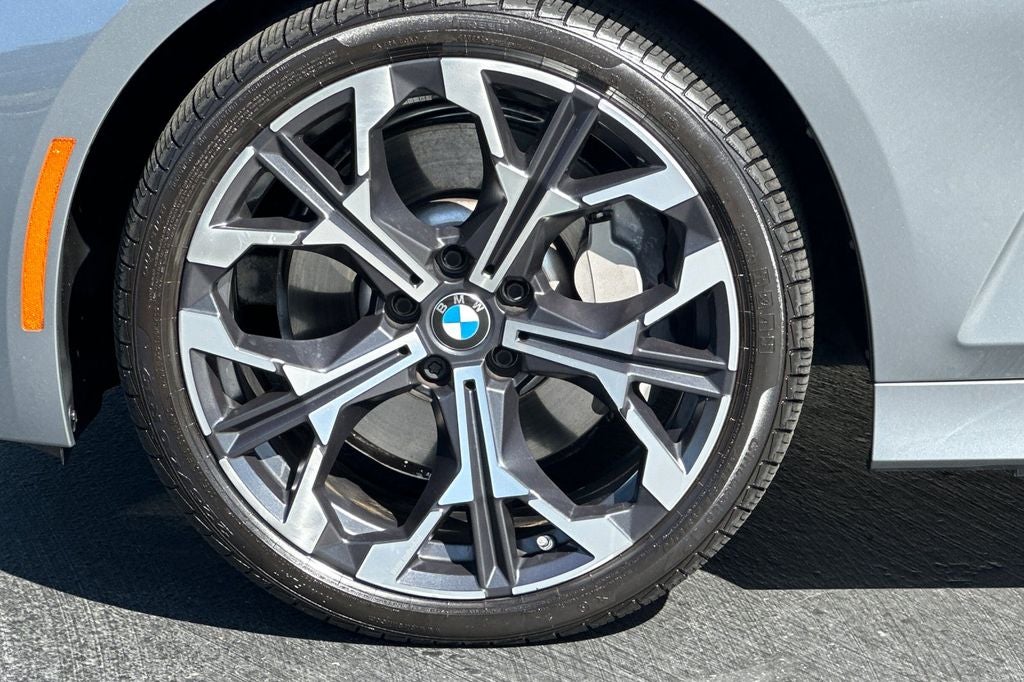 2025 BMW 3 Series 330i