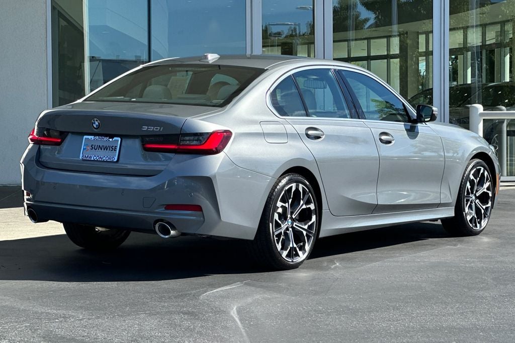 2025 BMW 3 Series 330i