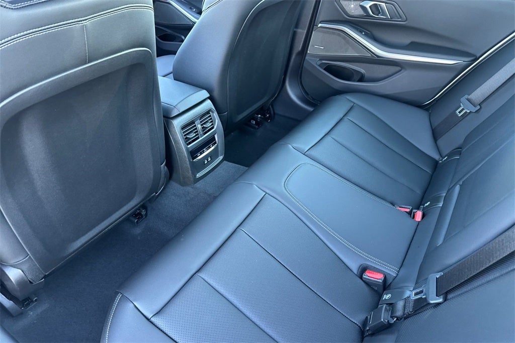 2026 BMW 3 Series 330i