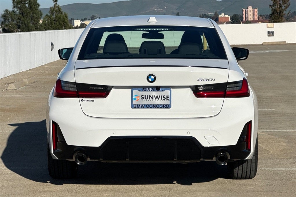 2026 BMW 3 Series 330i