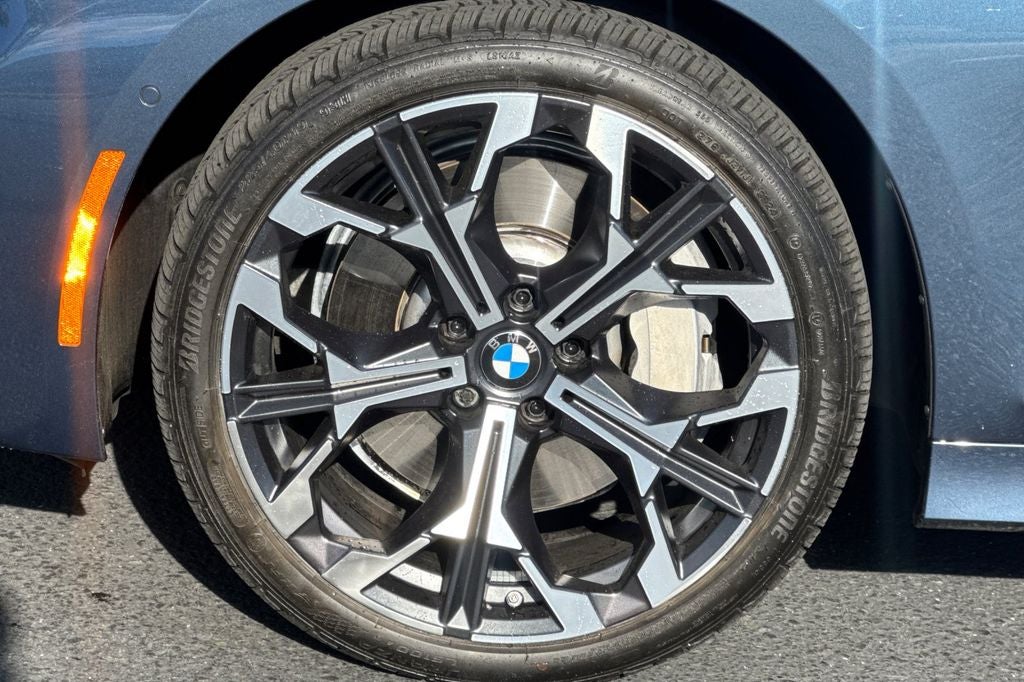 2025 BMW 3 Series 330i