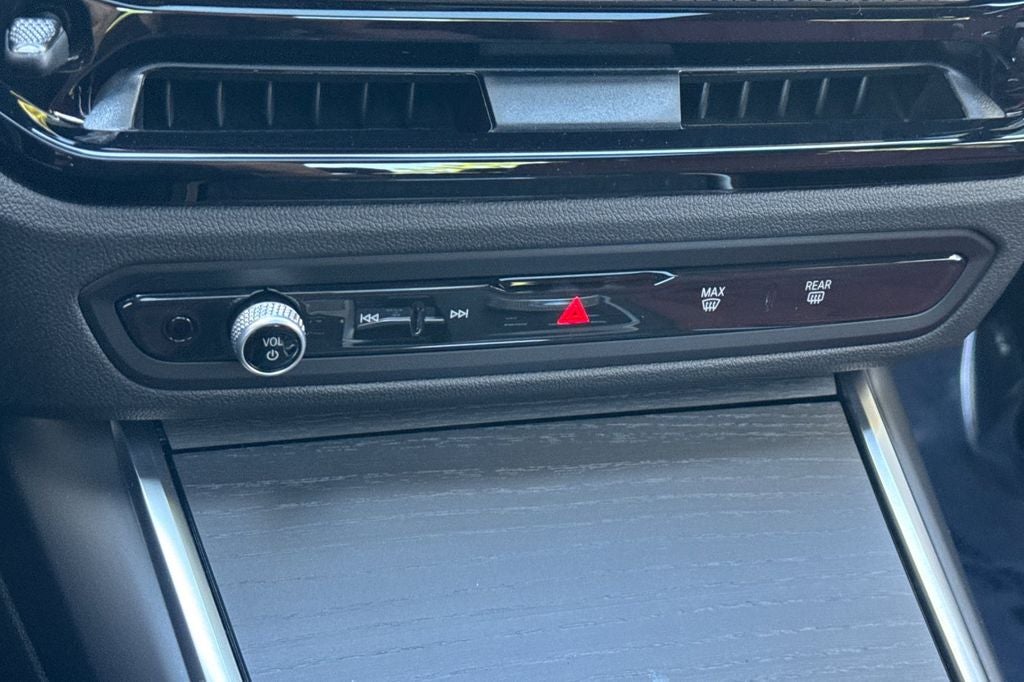2026 BMW 3 Series 330i