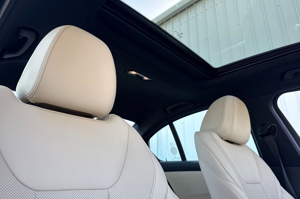 2025 BMW 3 Series 330i