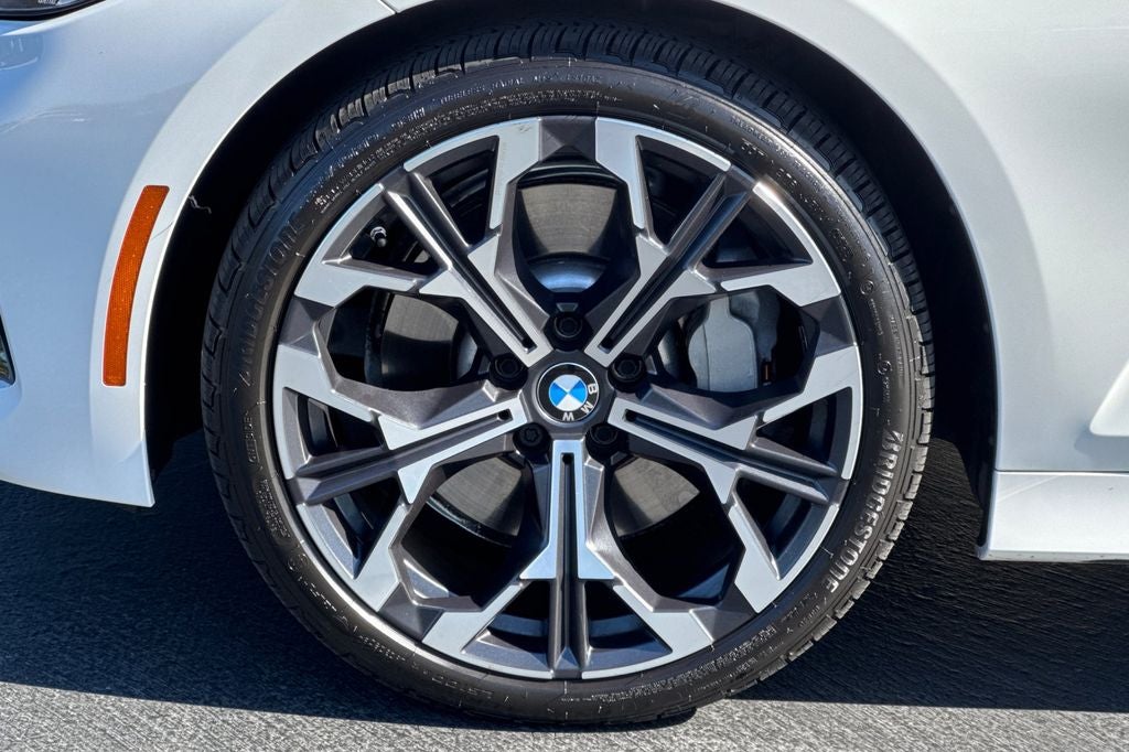2025 BMW 3 Series 330i